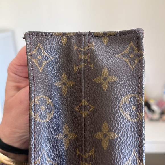 GORGEOUS EUC Louis Vuitton Monagram Sac Plat! Classic tote for everyday! - Picture 5 of 16